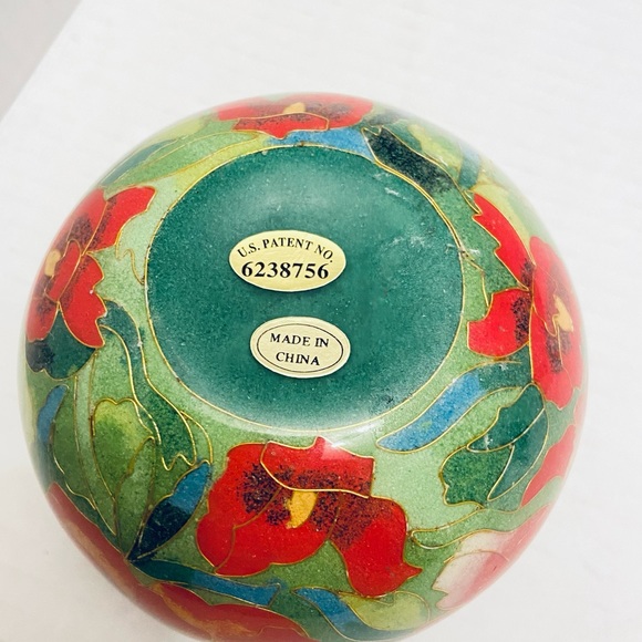 Chinese Plique-a-jour Cloisonne Votive Candle Holder in Green & Red Floral. - Picture 4 of 4